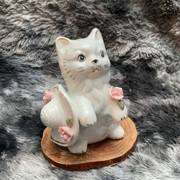 Vintage Cute Cat with Hat Porcelain Figurine - Picture 2 of 16